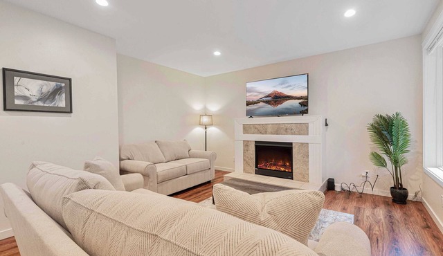 Peaceful 5BR Haven w/Dedicated Workspace & Garage｜Flexible Lease｜#41907