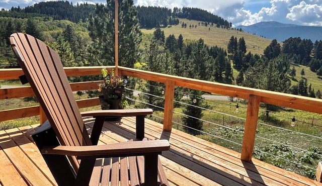 Peaceful Acres – Quiet Western Themed Retreat & Outdoor Fun