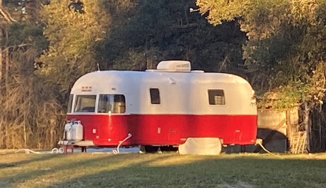 Peaceful Airstream Fast WiFi Low Pet Fee FirePit Star Gazing Convenient