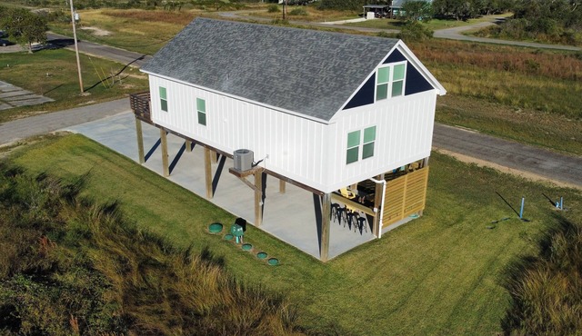 Peaceful amenity loaded 3-bedroom house in Rockport with great sunset views