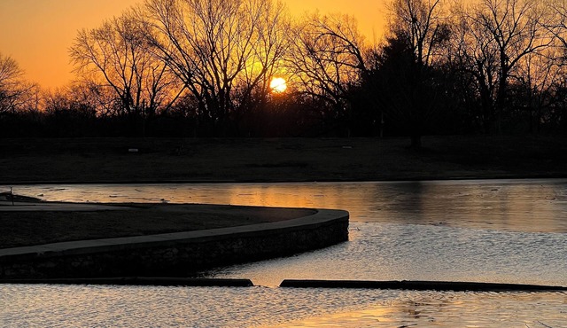 Peaceful and central property - Downtown Blue Springs - 3-bedroom house