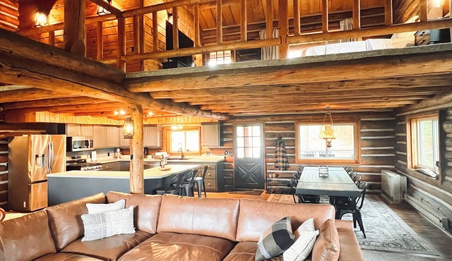 Peaceful and Charming Montana Lodge, in the heart of the Bitterroot Valley