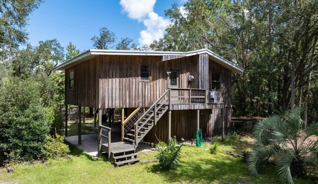 Peaceful and Quiet Suwannee River Cabin