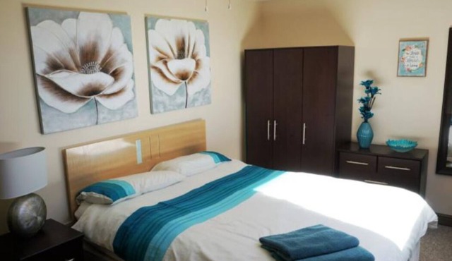 Peaceful and Relaxed Country Getaway in a quiet village with all amenities