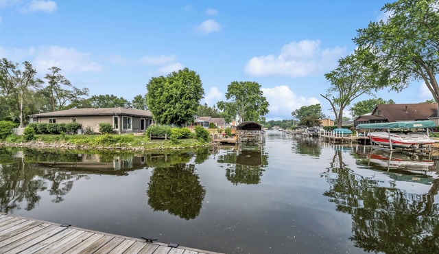 Peaceful and Relaxing Water Front Home with Outdoor Pool Sleeps 12