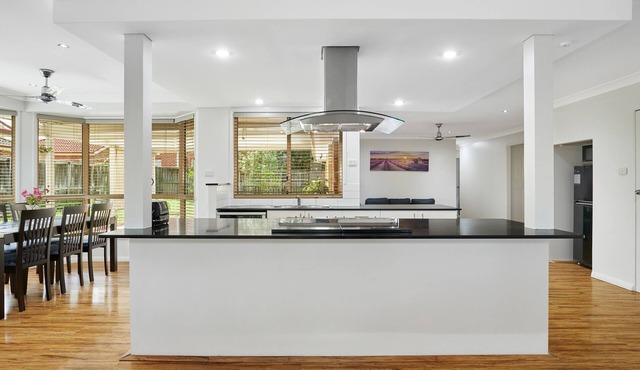 Peaceful and Spacious single storey house with split A/C in each room