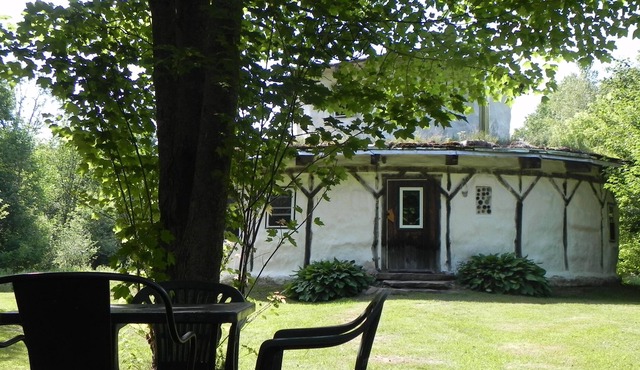 Peaceful and Secluded Solar Powered Retreat