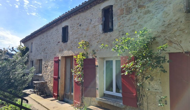 Peaceful and spacious 5 bedroom family home in the picturesque village of Belvès