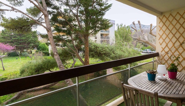 Peaceful apartment 200m from the beach