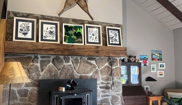 Peaceful, beautiful townhouse with deck