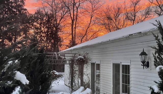 Peaceful Bed and Breakfast Accommodation for Two near Whitewater, Wisconsin