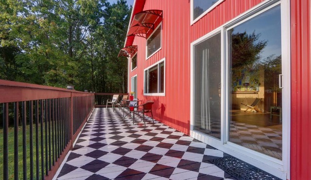 Peaceful Berkeley Springs Home Escape to Nature!
