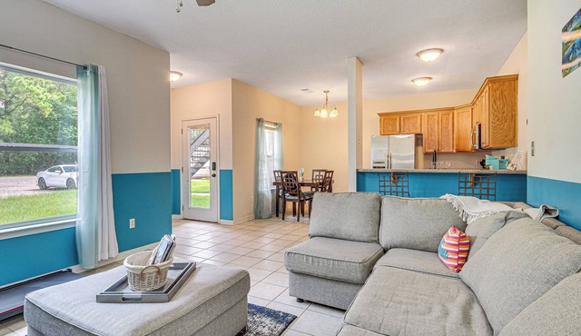 Peaceful Biloxi Getaway - 7 Mi to Beach & Downtown