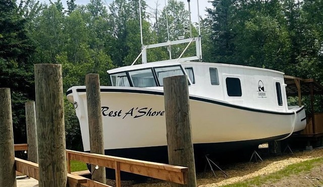 Peaceful Boat Retreat with Luxury Interior with Hot Tub in Cocagne, New Brunswick