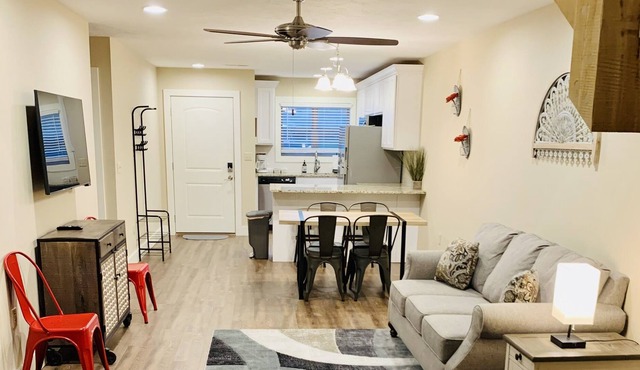 Peaceful Branson Retreat - New Finishes - Great for families and small groups!