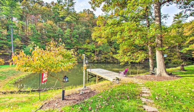 Peaceful Broadway Cottage on the Pond!