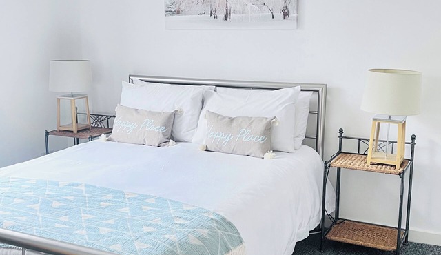 Peaceful bungalow, super close to birnam oak and hiking trails.