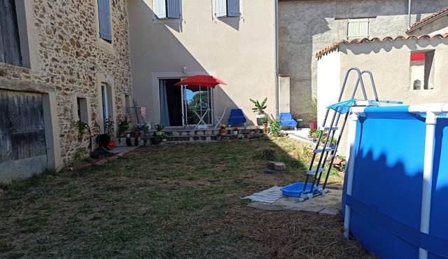 Peaceful country cottage .