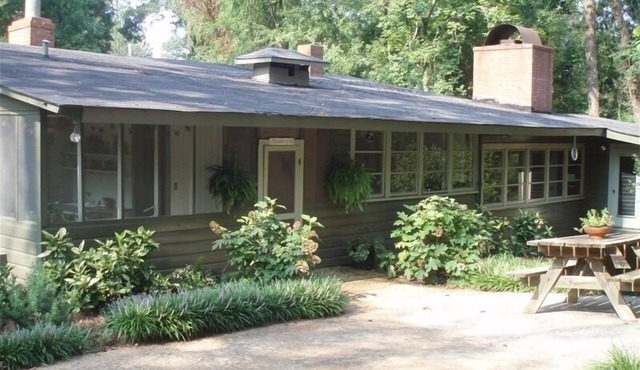 Peaceful Cabin, Convenient to ~GA~ National Fairgrounds
