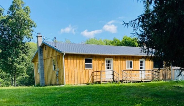 Peaceful Cabin for Family Fun or Romantic Getaway!