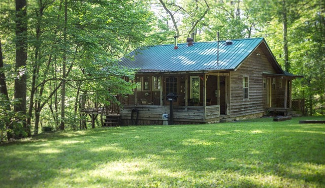 Peaceful Cabin in the Woods. Hiking & Beautiful Views.