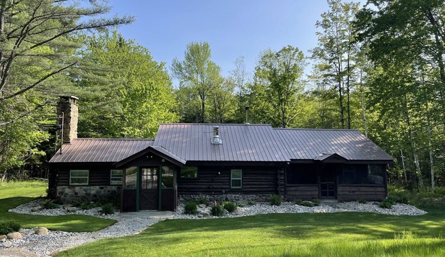 Peaceful cabin minutes from Gore Mountain with wood stove, porch, firepit