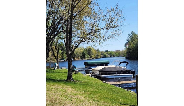 Peaceful Cabin on Lake Holcombe - Sleeps 4-6 Quiet no wake. Private fishing dock