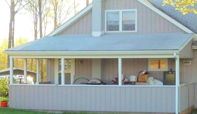 Peaceful Cabin Rental for Groups on a Farm near Susquehannock State Forest, Pennsylvania