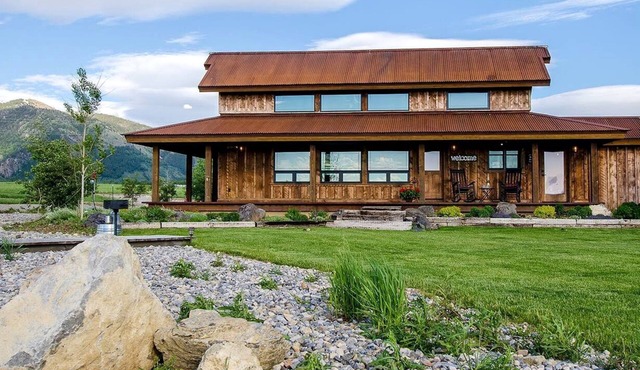 Peaceful Cabin Rental Ideal for a Weekend Getaway in Wyoming