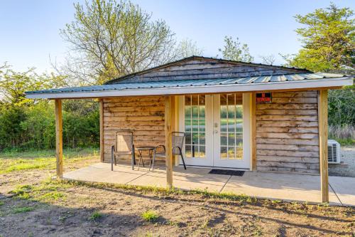 Peaceful Cabin Retreat Near Prairie Band Casino