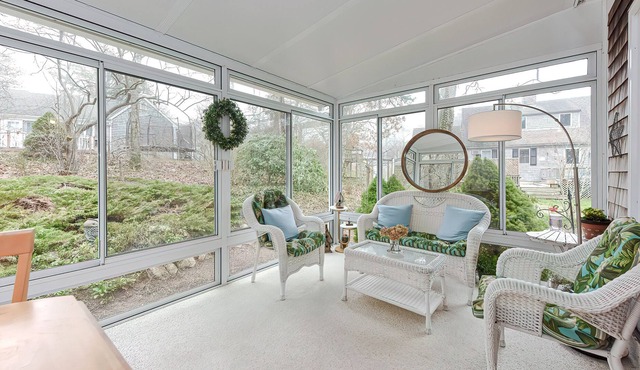 Peaceful Cape Cod Retreat -- 5 min to the beach!