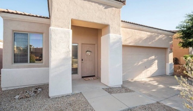 Peaceful casita near wineries, national parks, and more. Family & pet-friendly!