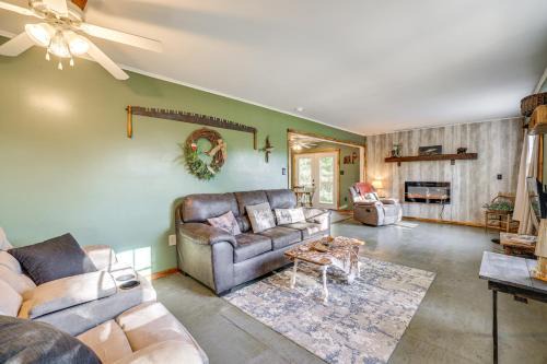 Peaceful Cassville Vacation Rental - Hike and Fish!