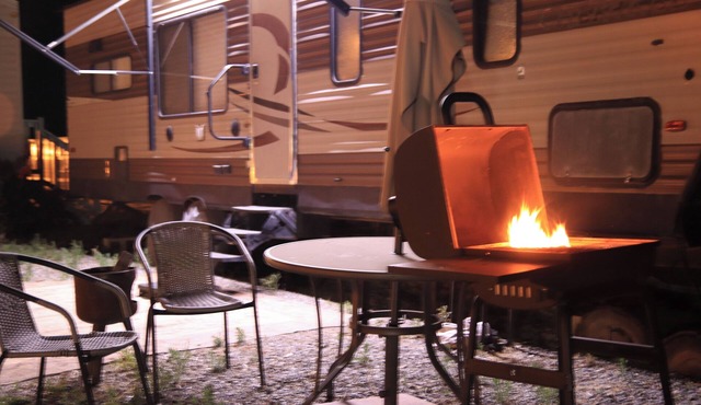 Peaceful, clean, spacious RV at a great bargain. with 2 amazing MR COOL ACs