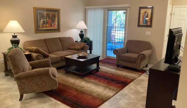 Peaceful condo in gated community.Apartment style,main floor.