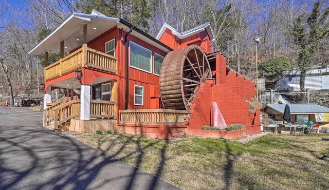 Peaceful Cookeville Cabin on 52 Acres!