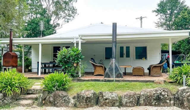 Peaceful Cottage, 10mins to Beach, Private Pool - Farm Stay