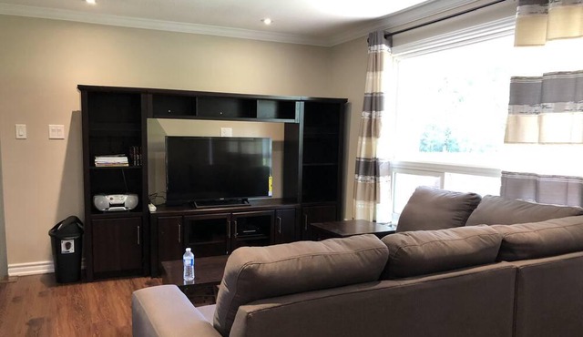 Peaceful Cottage Close To Innisfil Beach