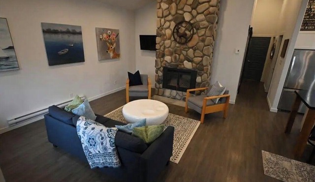 Peaceful cottage getaway at Good Spirit - 3 bedrooms and 2 bathrooms