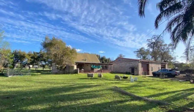 Peaceful-Cottage + Huge Shed/games room on Acreage