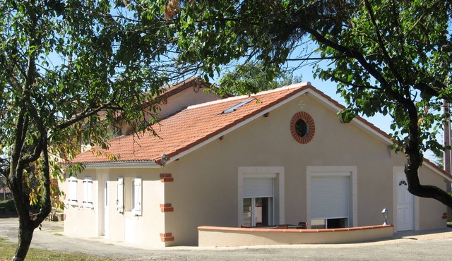 Peaceful cottage in the Gers countryside