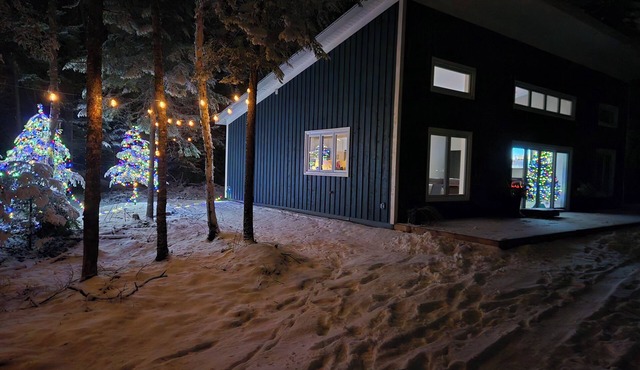 Peaceful Cottage near Ski Martock with hot tub and direct access to ATV trails