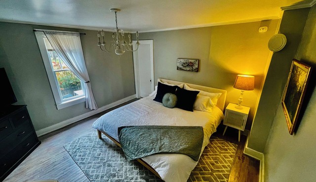 Peaceful Cottage Retreat Near Nashville!