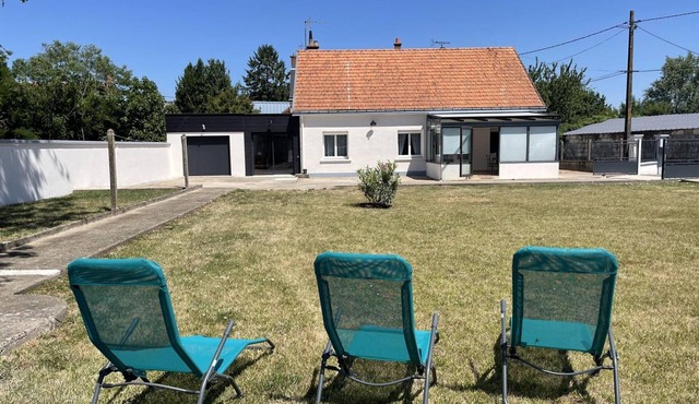 Peaceful cottage with garden in Savonnières