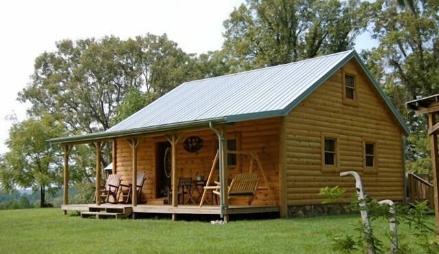 Peaceful Country Cabin with hot tub near Red River Gorge