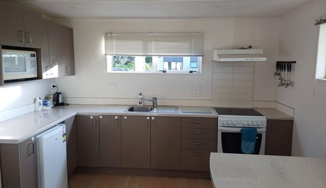 Peaceful country haven with full kitchen and a mountain view, just out of Hawera