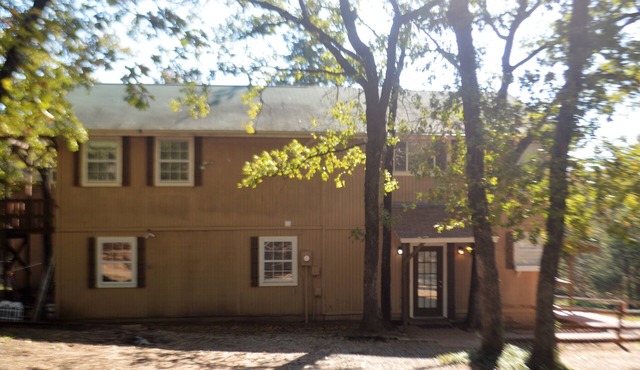 Peaceful Country Hideaway- Pet friendly!