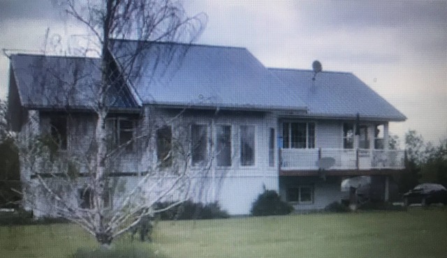 Peaceful Country Home Away From Home in the Beautiful Pembina Hills Valley, Mbca