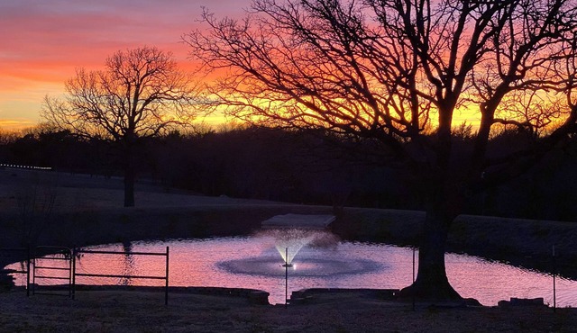 Peaceful country location 10 minutes from lake & 30 minutes from casinos. .