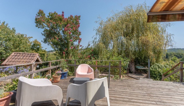 Peaceful Countryside Getaway